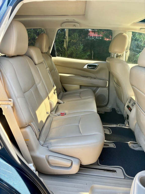 2015 Nissan Pathfinder Image 15