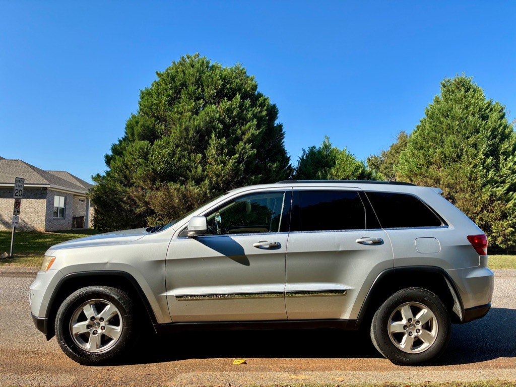 2012 Jeep Grand Cherokee Image 3