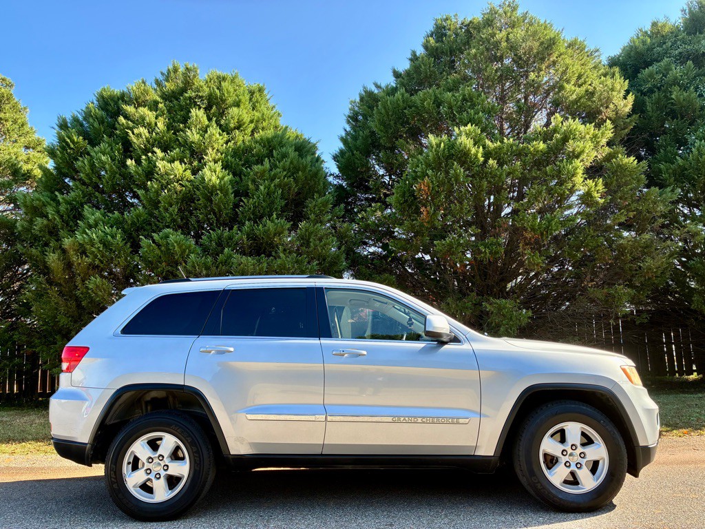2012 Jeep Grand Cherokee Image 6