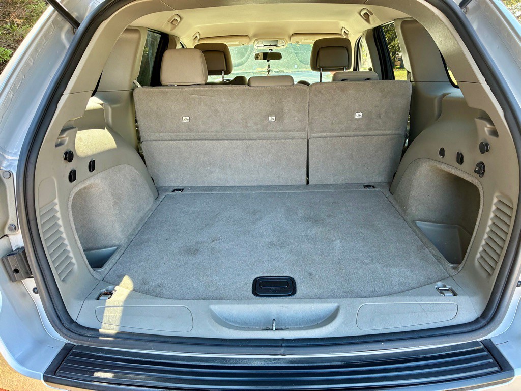 2012 Jeep Grand Cherokee Image 12