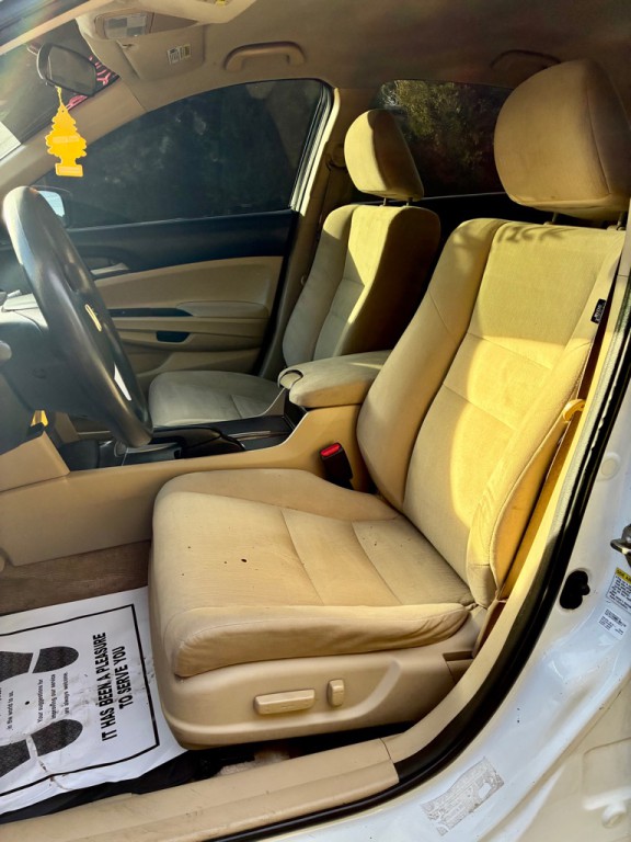 2012 Honda Accord Image 8