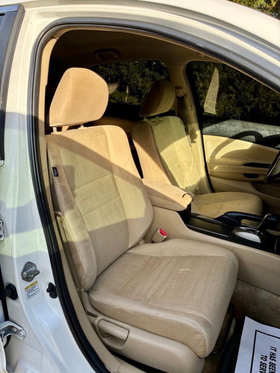 2012 Honda Accord Image 15