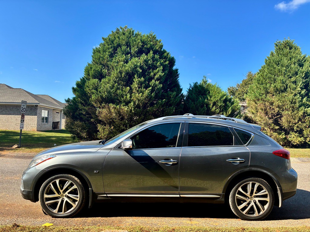 2017 INFINITI QX50 Image 3