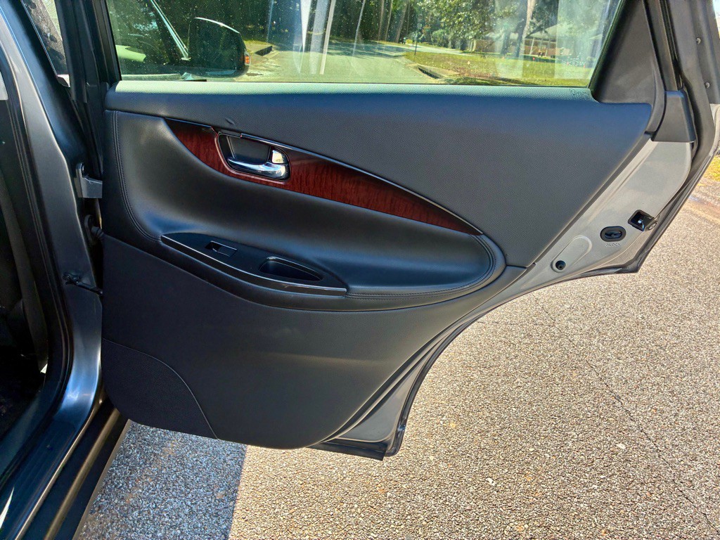 2017 INFINITI QX50 Image 14