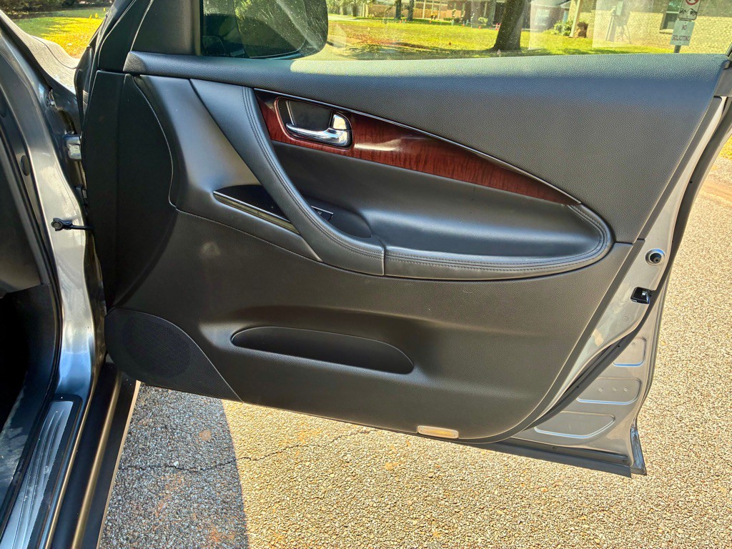 2017 INFINITI QX50 Image 16