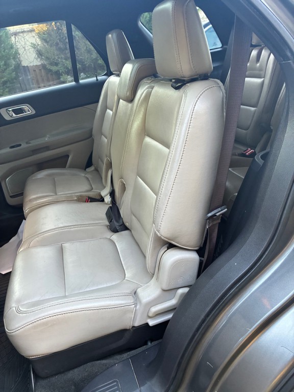 2012 Ford Explorer Image 9