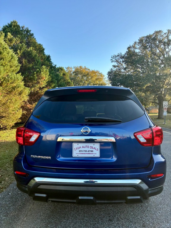 2017 Nissan Pathfinder Image 4