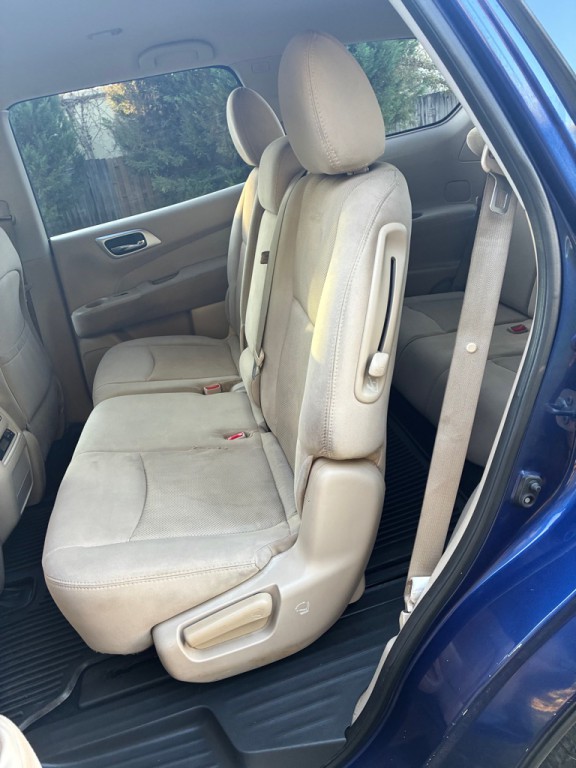 2017 Nissan Pathfinder Image 10