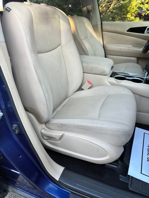 2017 Nissan Pathfinder Image 19