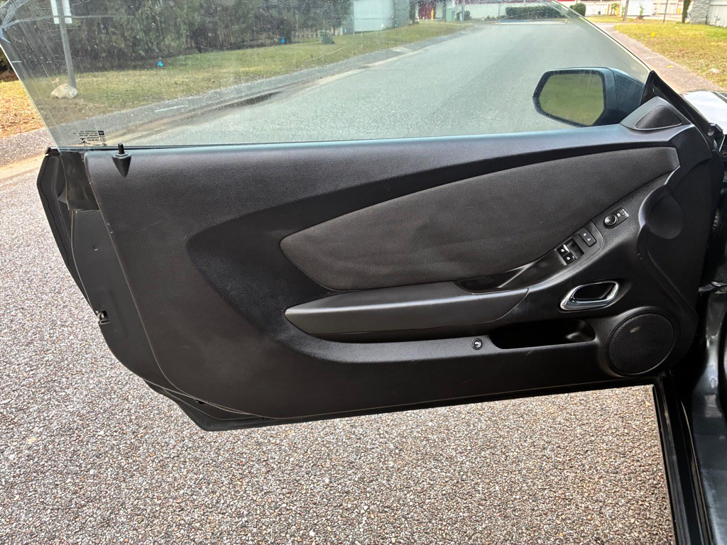 2015 Chevrolet Camaro Image 9