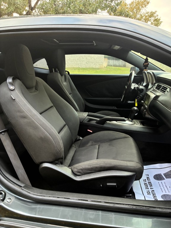 2015 Chevrolet Camaro Image 11