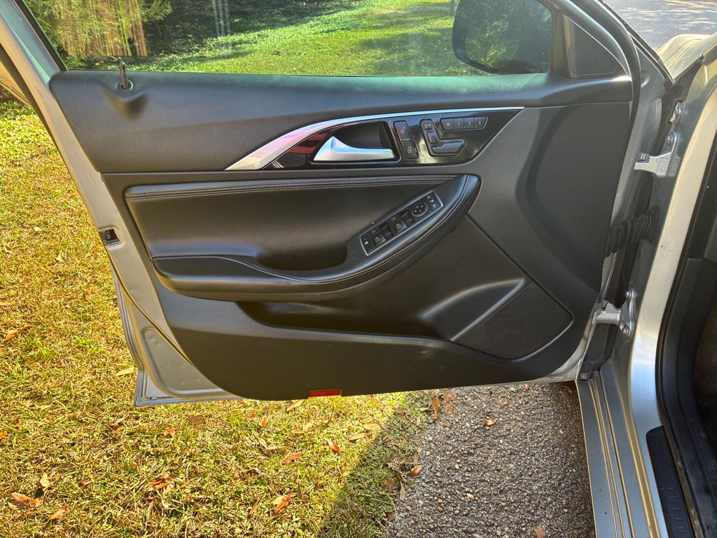 2018 INFINITI QX30 Image 9