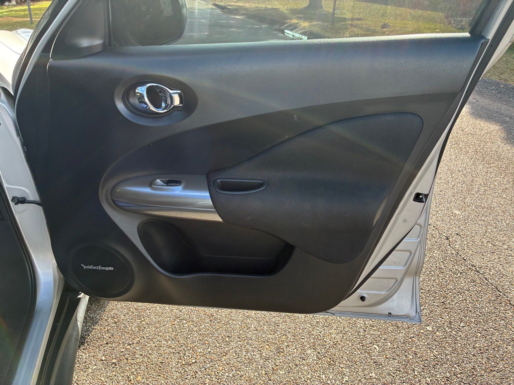 2014 Nissan Juke Image 16