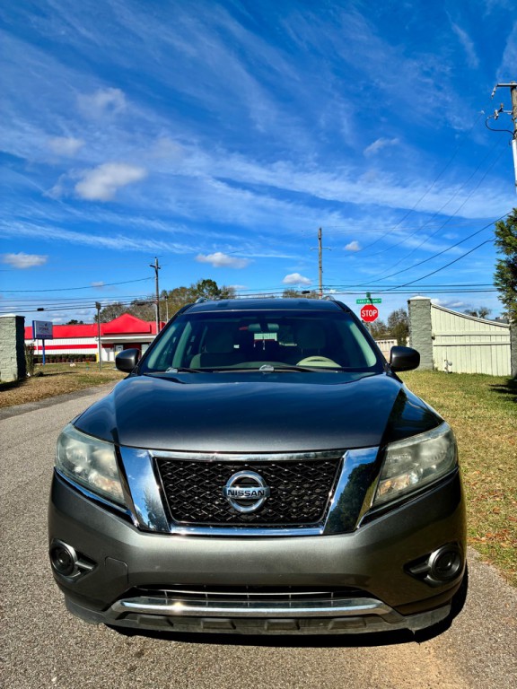 2015 Nissan Pathfinder Image 2