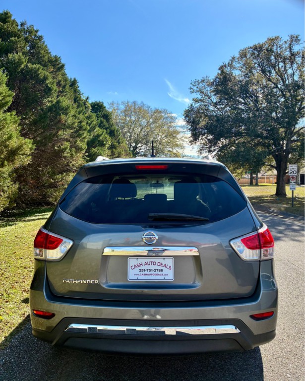 2015 Nissan Pathfinder Image 4
