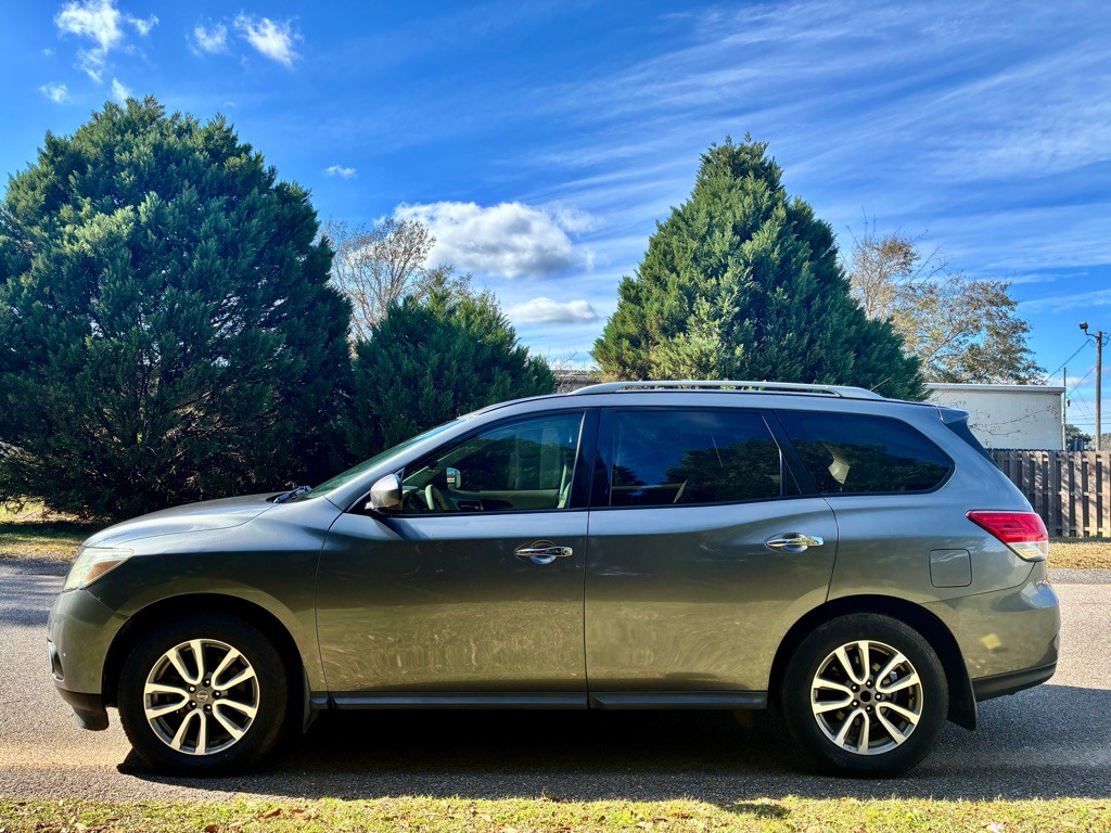 2015 Nissan Pathfinder Image 5