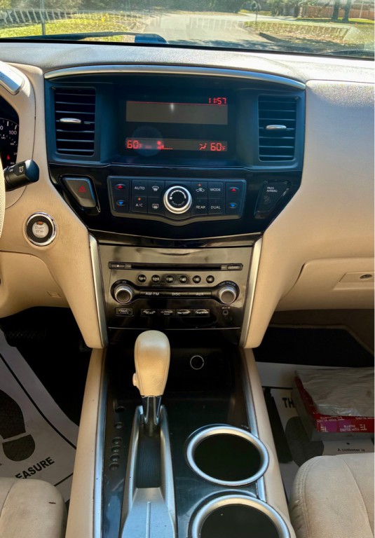 2015 Nissan Pathfinder Image 13