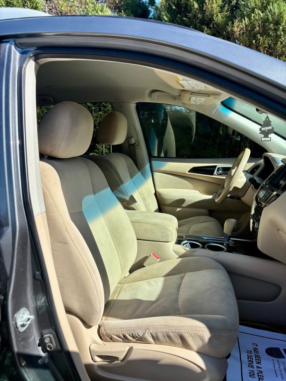 2015 Nissan Pathfinder Image 17