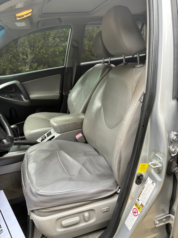 2012 Toyota Rav4 Image 9