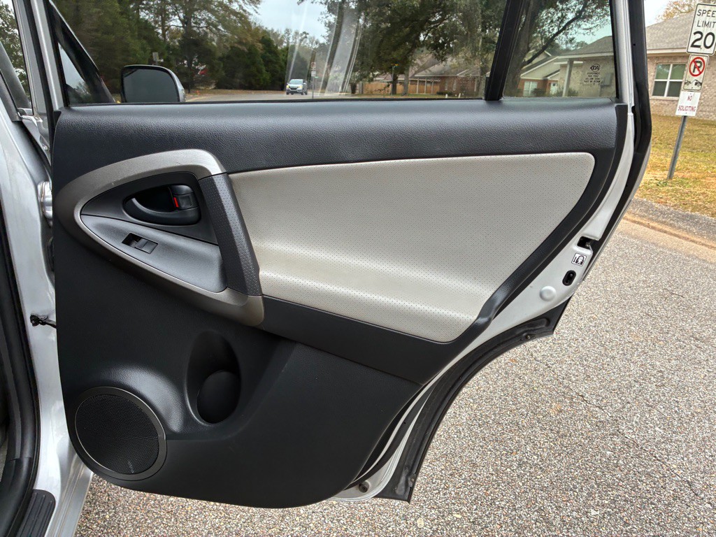 2012 Toyota Rav4 Image 14