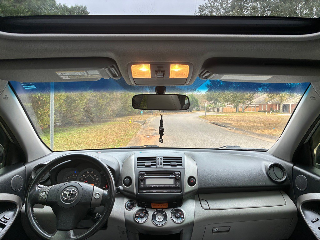 2012 Toyota Rav4 Image 17