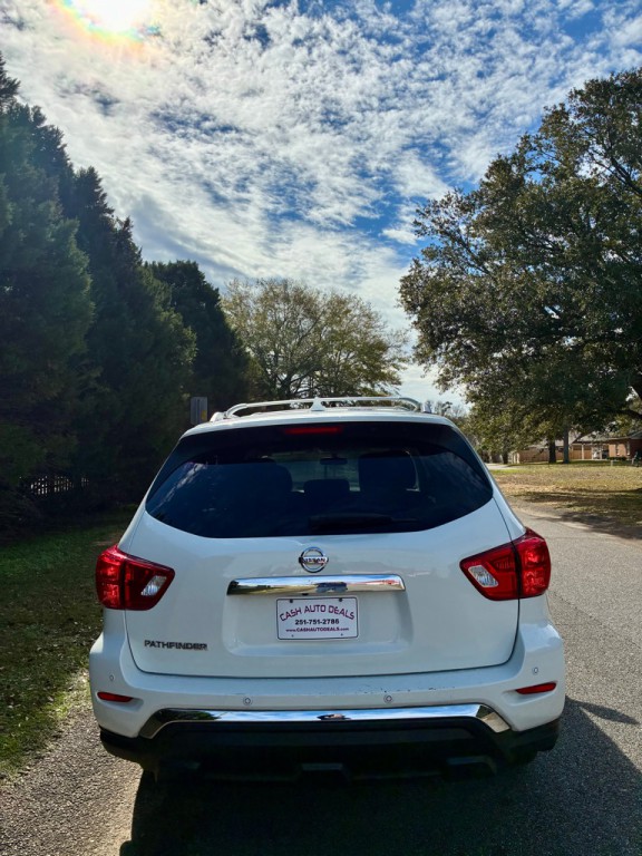 2019 Nissan Pathfinder Image 4