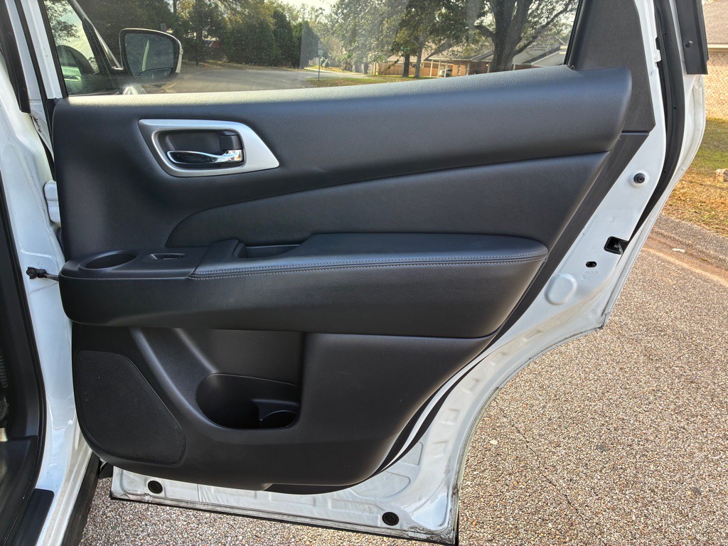 2019 Nissan Pathfinder Image 14