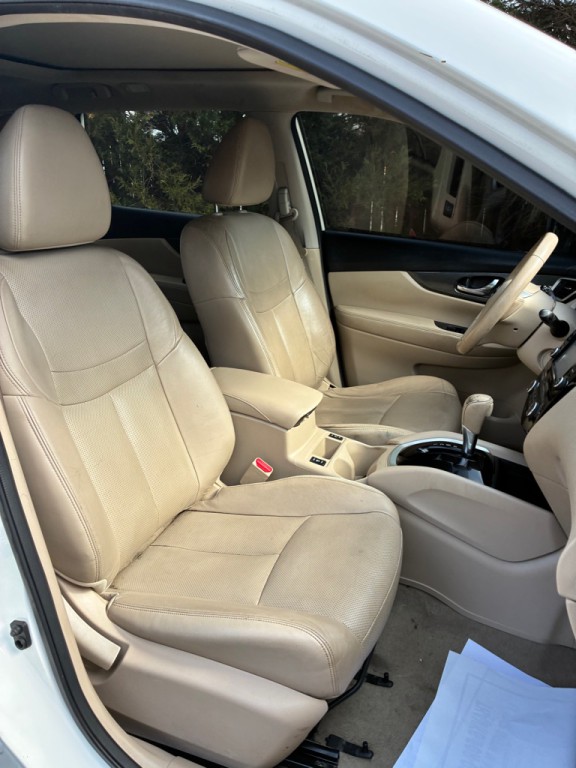 2015 Nissan Rogue Image 17