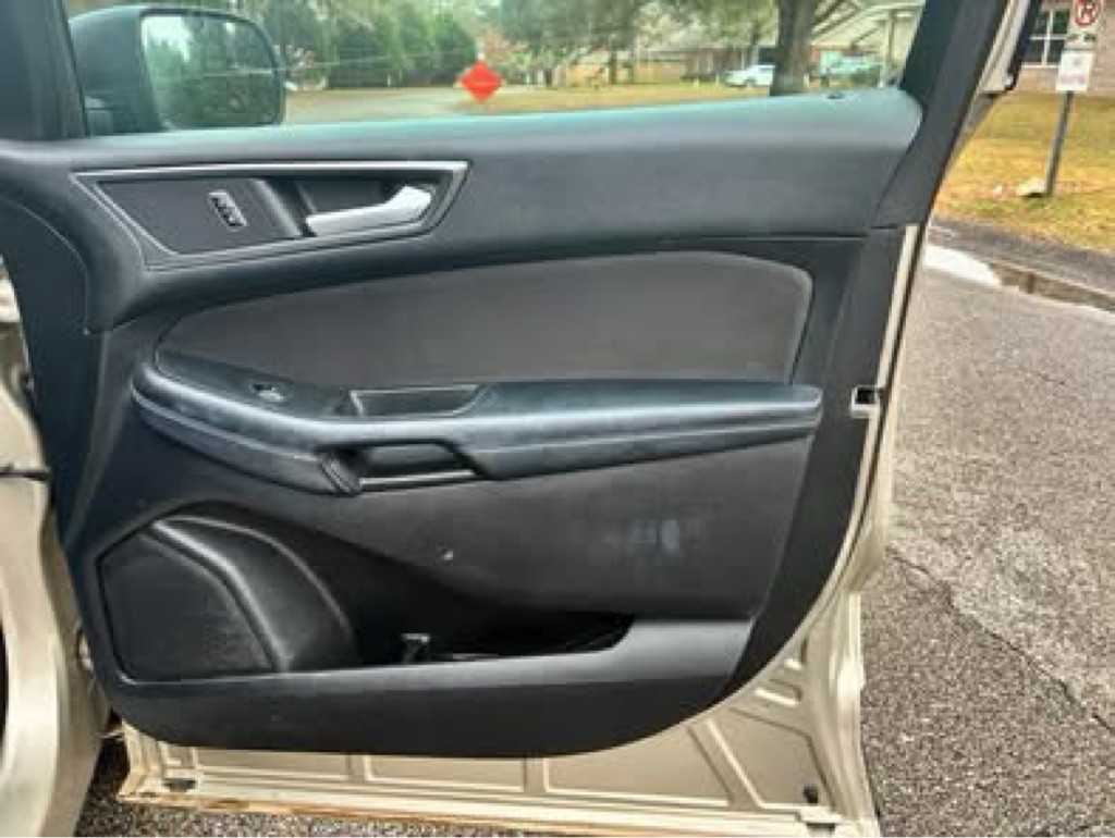 2018 Ford Edge Image 16