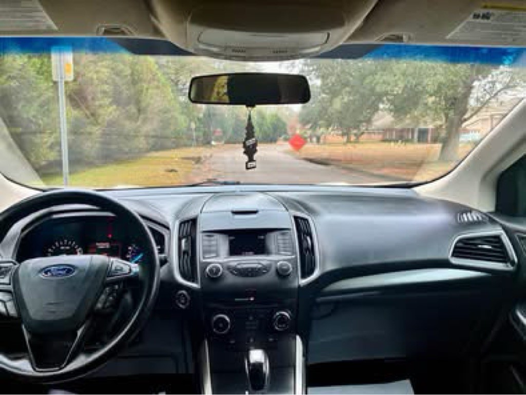 2018 Ford Edge Image 17