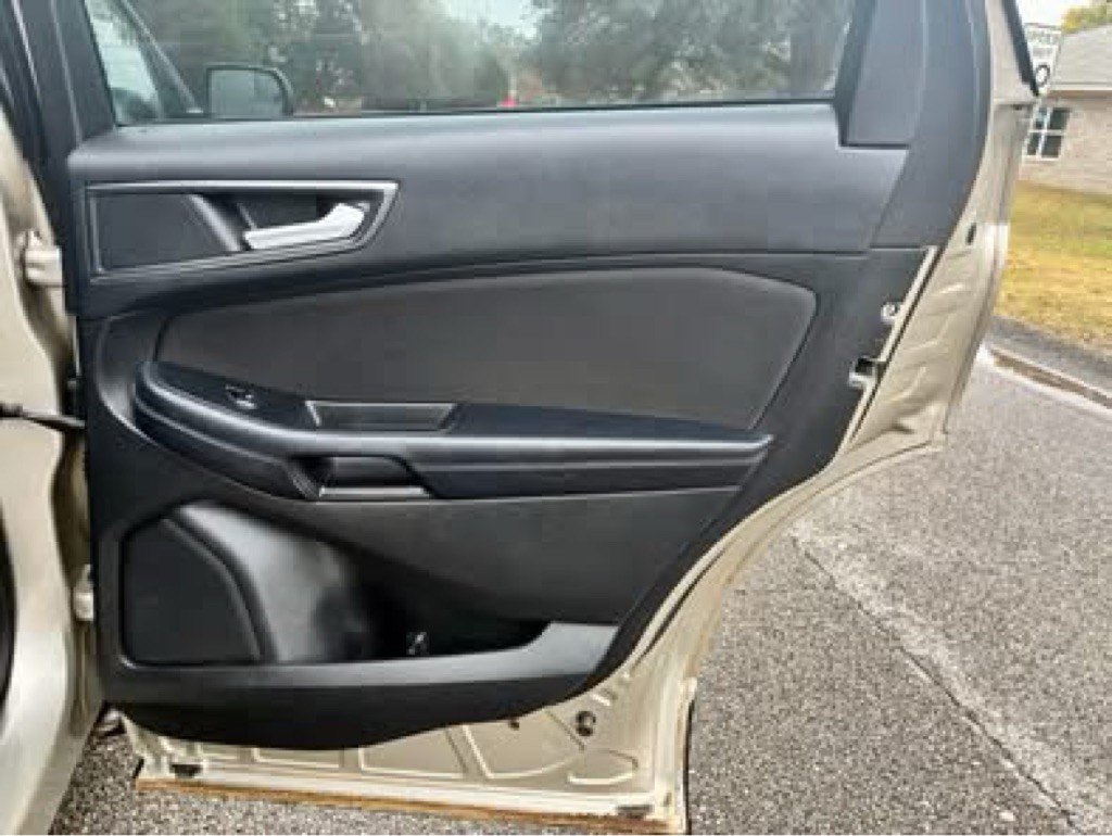 2018 Ford Edge Image 12