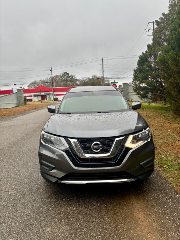 2017 Nissan Rogue Image 2