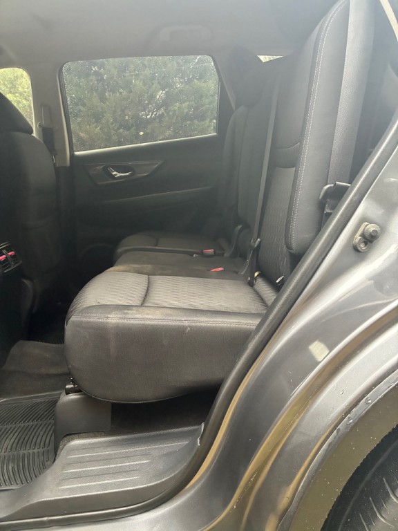 2017 Nissan Rogue Image 9