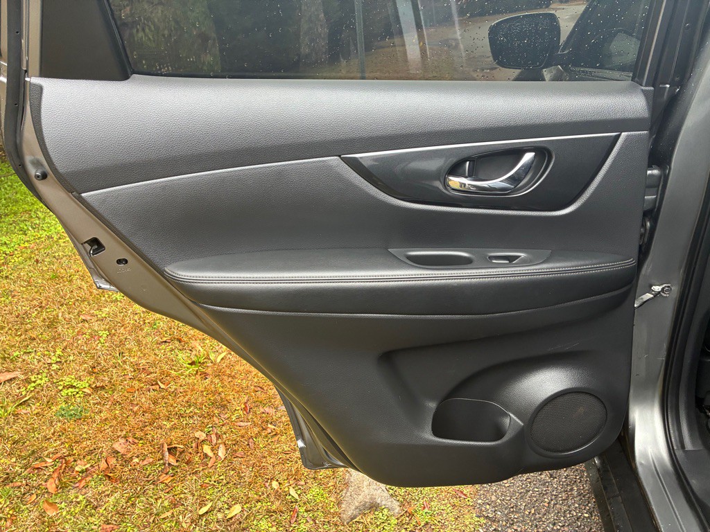 2017 Nissan Rogue Image 10