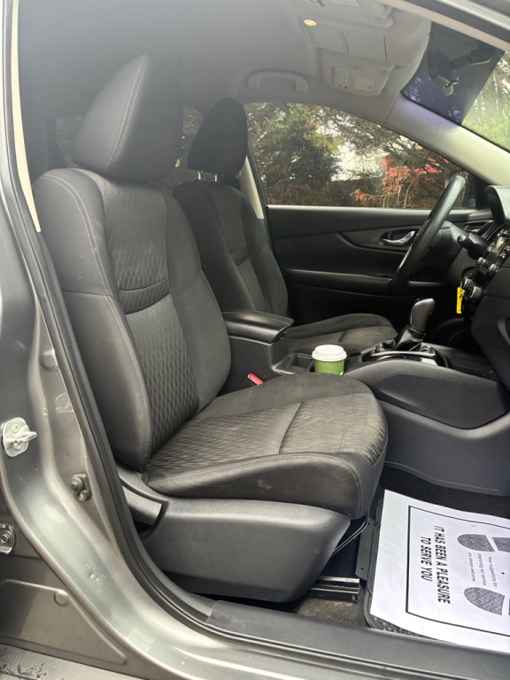 2017 Nissan Rogue Image 13