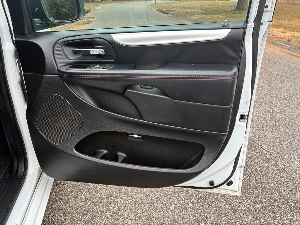 2016 Dodge Grand Caravan Image 16