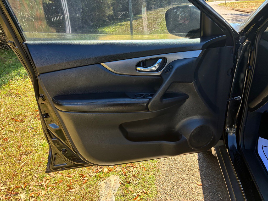 2015 Nissan Rogue Image 9