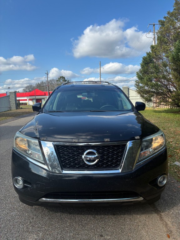 2014 Nissan Pathfinder Image 2