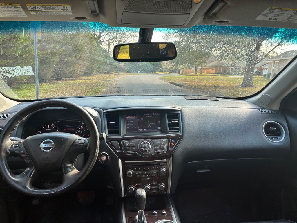 2014 Nissan Pathfinder Image 16