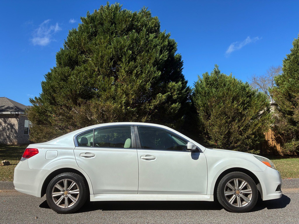 2012 Subaru Legacy Image 5