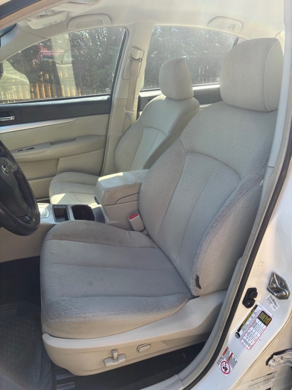 2012 Subaru Legacy Image 7