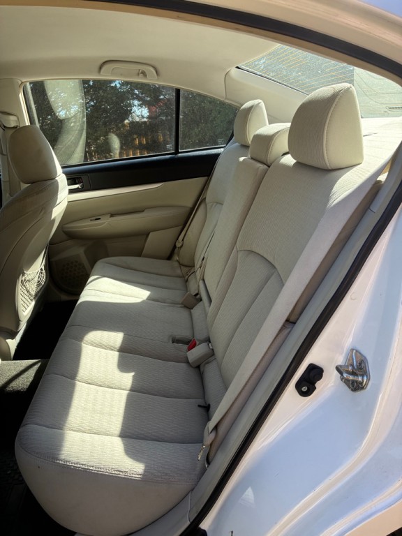 2012 Subaru Legacy Image 9