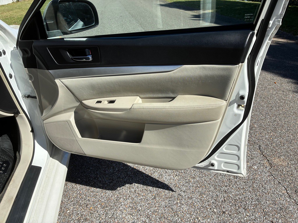 2012 Subaru Legacy Image 14