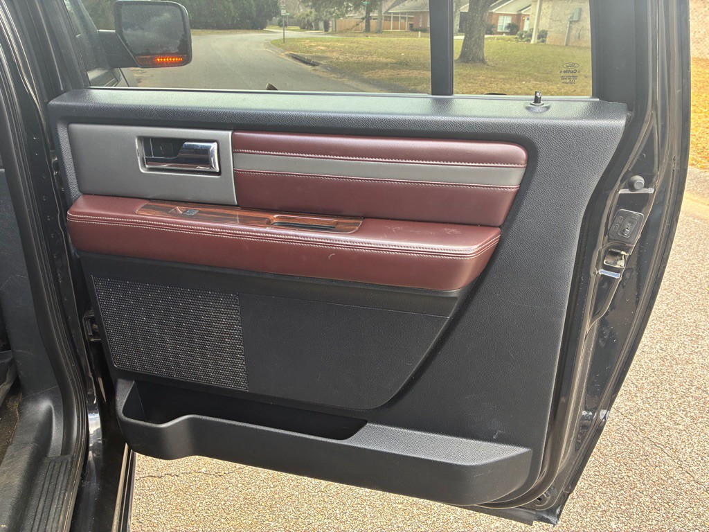 2015 Ford Expedition Image 16