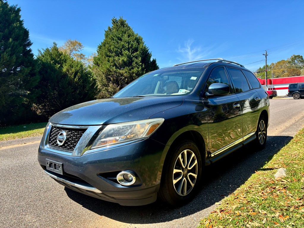 2014 Nissan Pathfinder Image 1