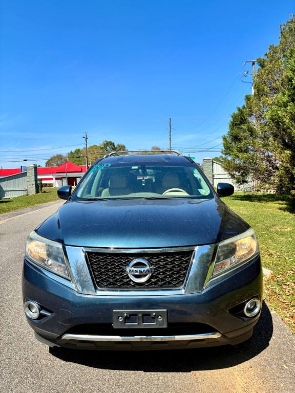 2014 Nissan Pathfinder Image 2