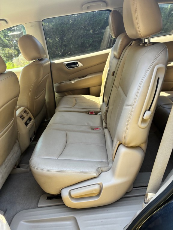 2014 Nissan Pathfinder Image 10