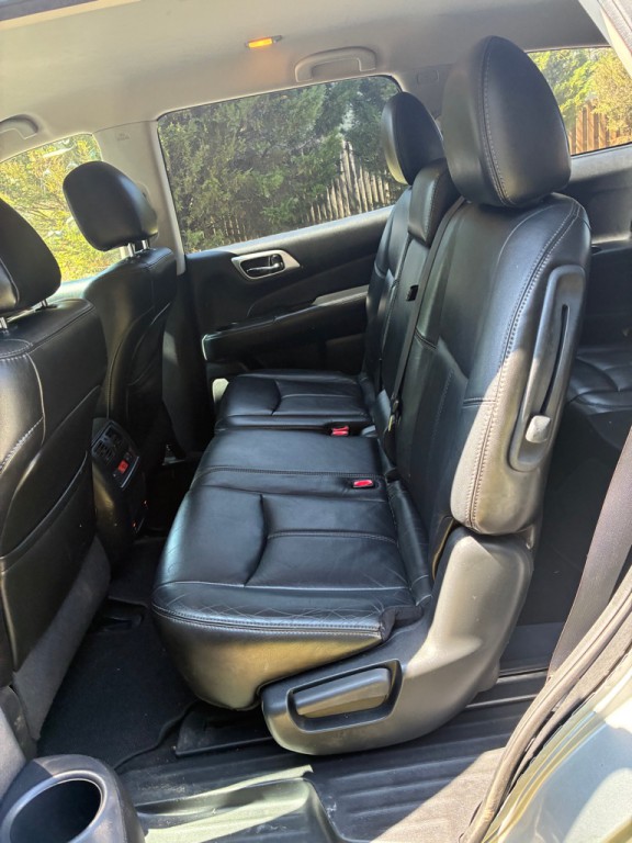 2014 Nissan Pathfinder Image 9