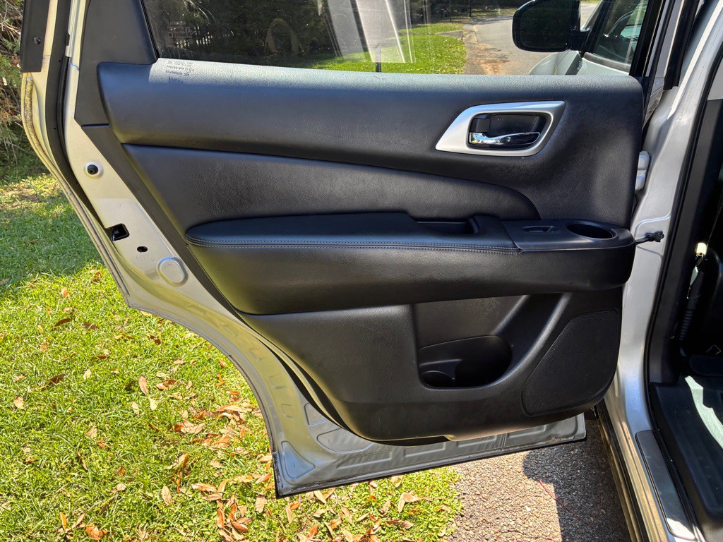 2014 Nissan Pathfinder Image 10