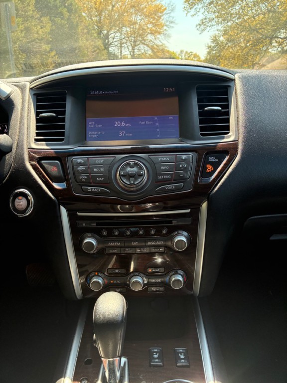 2014 Nissan Pathfinder Image 12